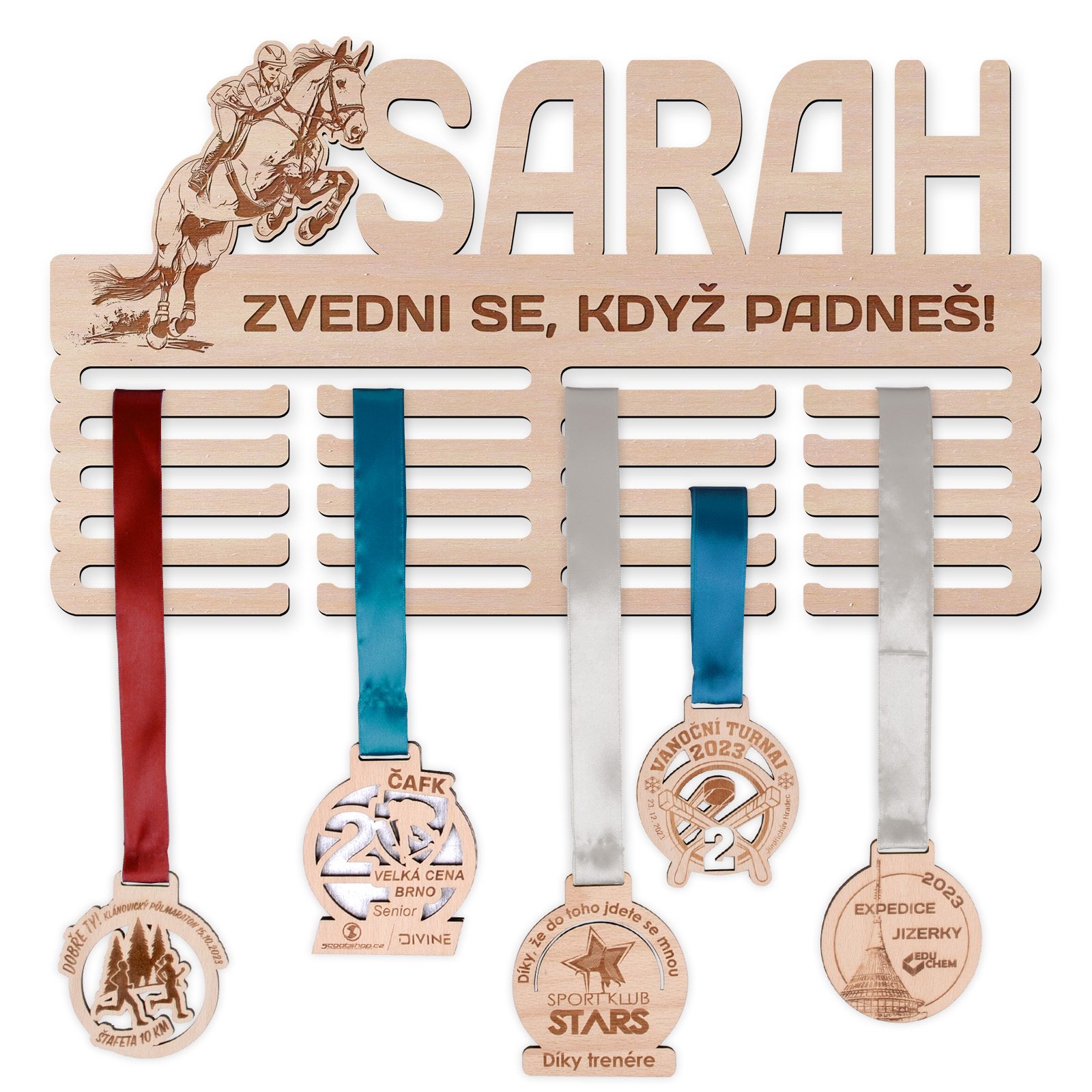 Sofia, che ama il salto ostacoli